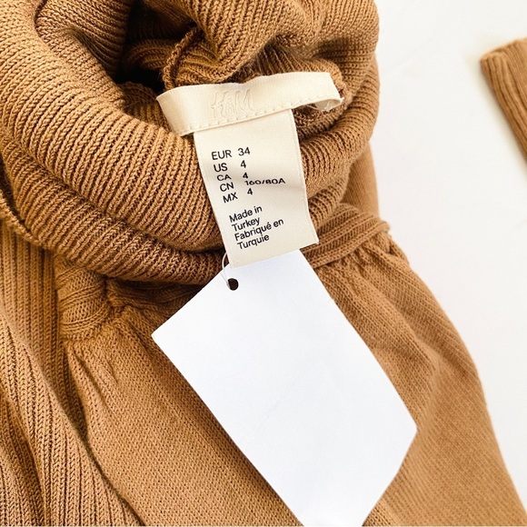 H&M tan pleated puff shoulders turtleneck - Picture 7 of 11